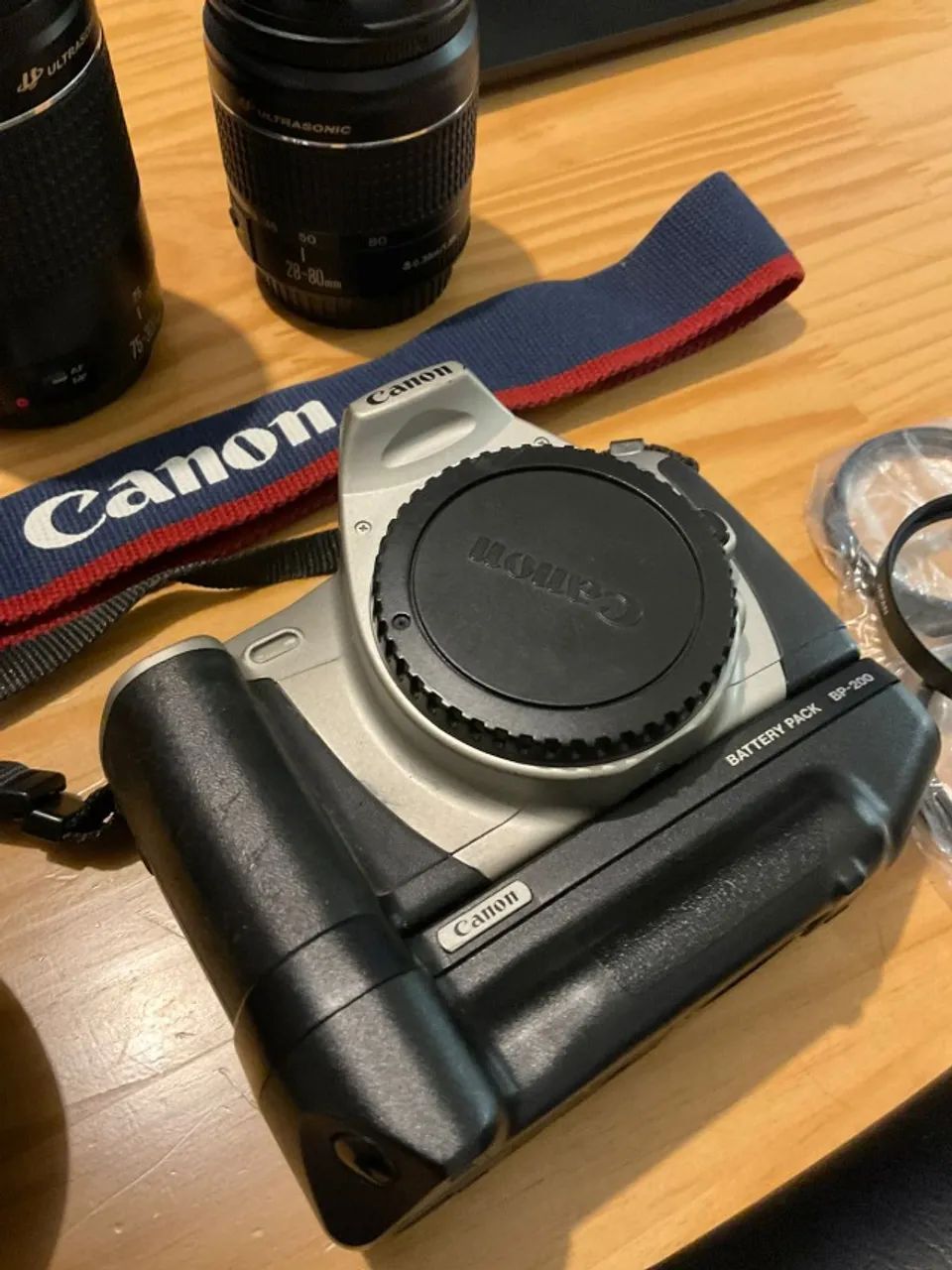 Kit Canon Analógico Rebel 2000 + Grip + Lentes (leia descrição) - Foto 3