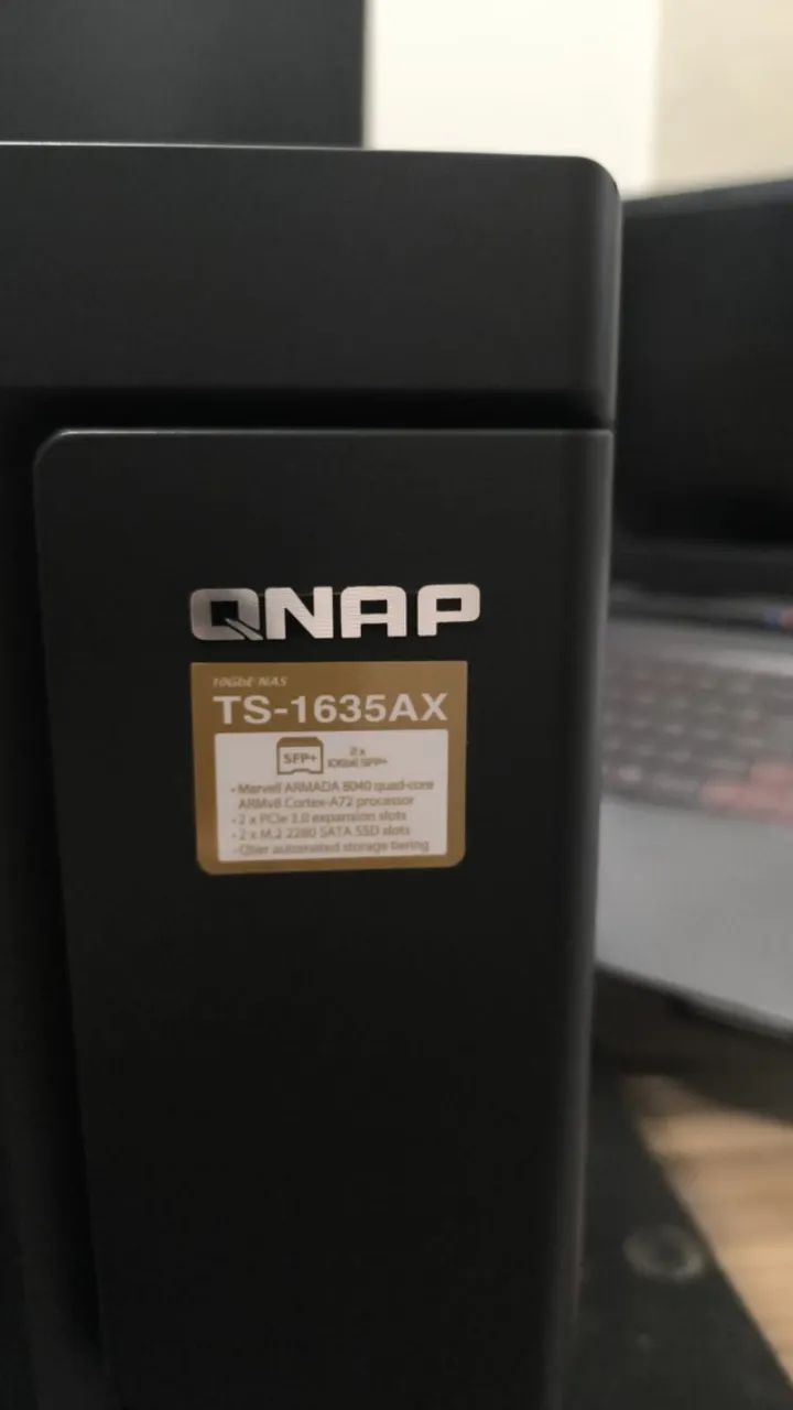 NAS QNAP TS-1635AX 16 Baias