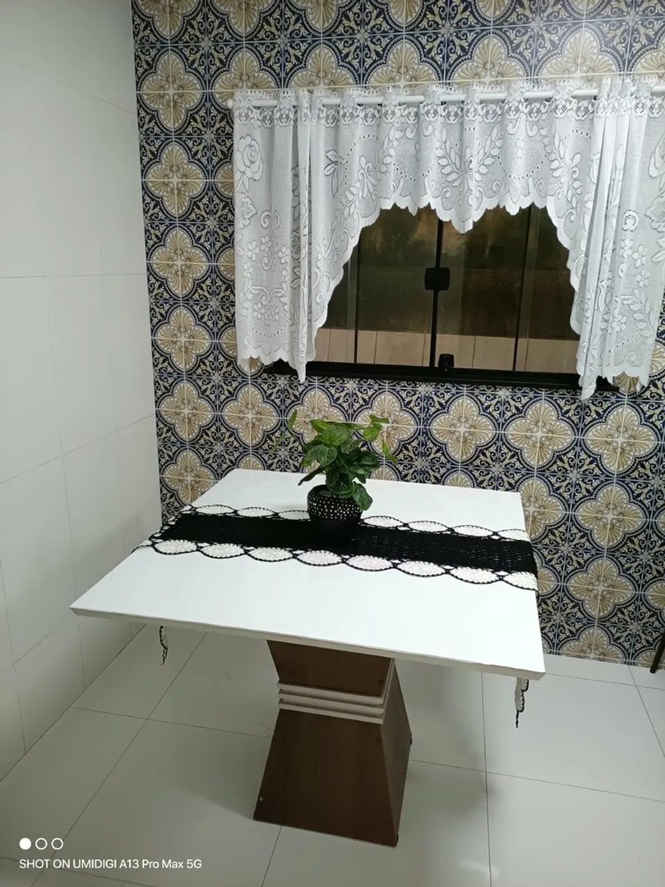 Mesa de jantar para 4 cadeiras 