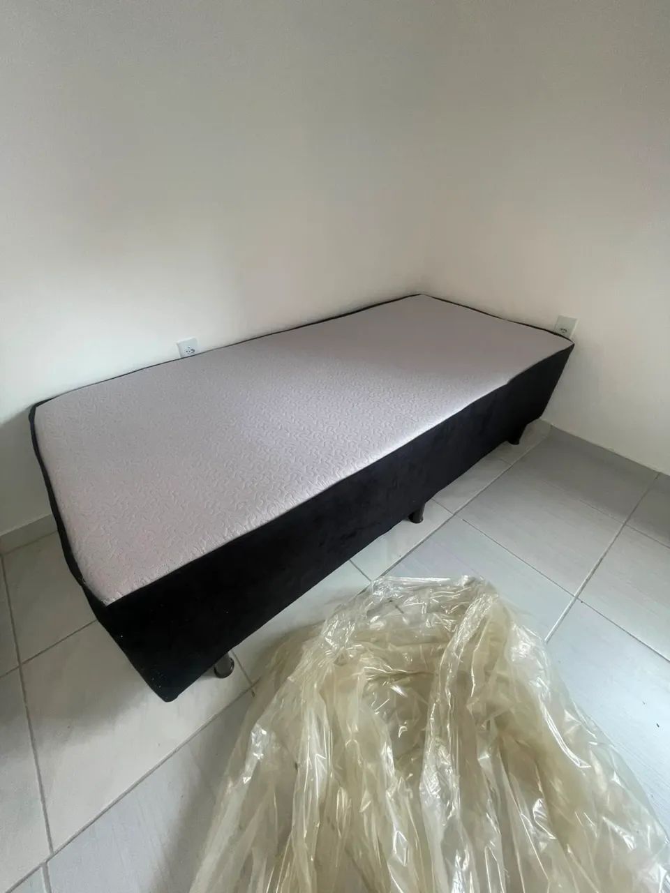 Cama de solteiro, Nova