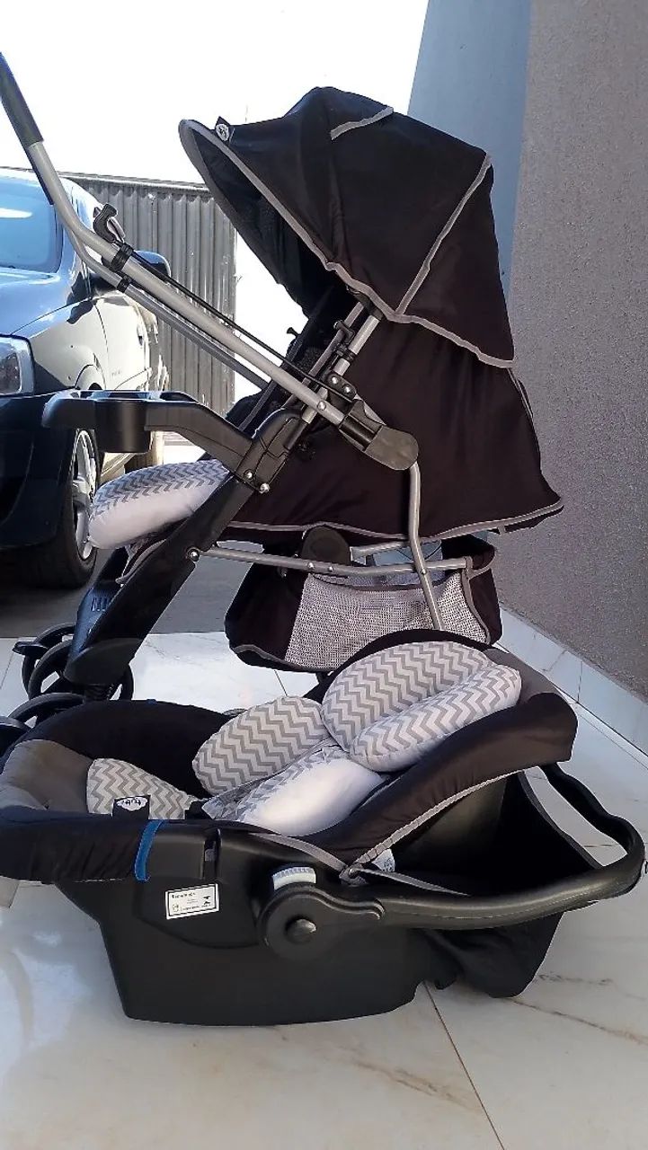 Carrinho + Bebê conforto da Tutti Baby usado  - Foto 2