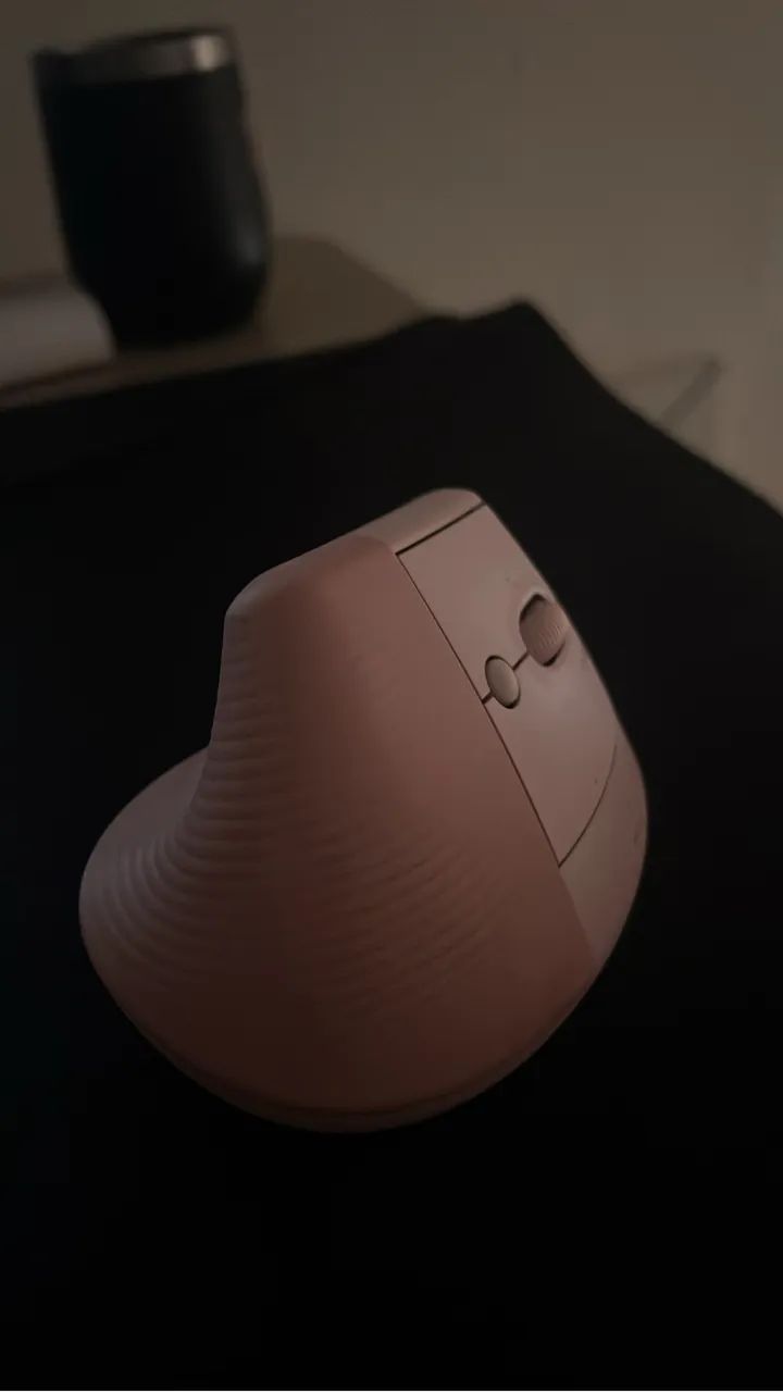 Mouse Logitech Lift Ergonômico Rosa