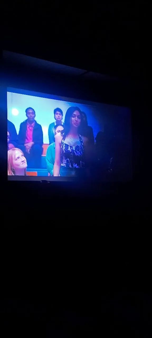 Tv smart sansung 55 polegadas com a tela meio preta