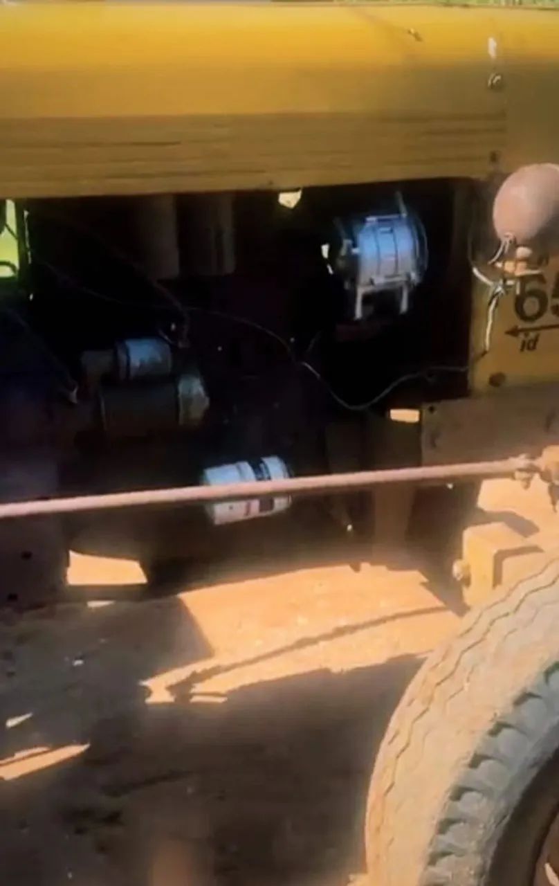 Vendo trator Valmet - Foto 3