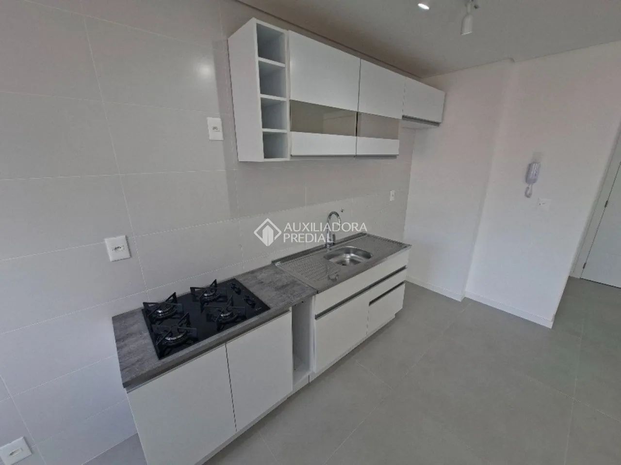 Apartamento para Locação no Centro de Florianópolis - 2 Suítes, Vaga de Garagem e Excelent - Foto 3