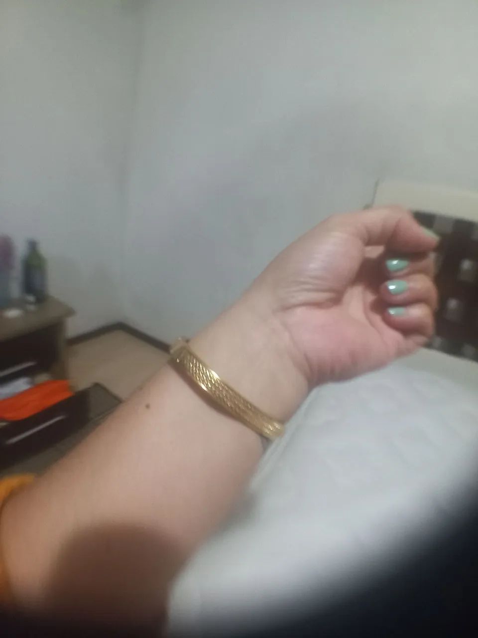 PULSEIRA , BRACELETE  " BANHADA A OURO".... USADA UM MÊS  - Foto 4