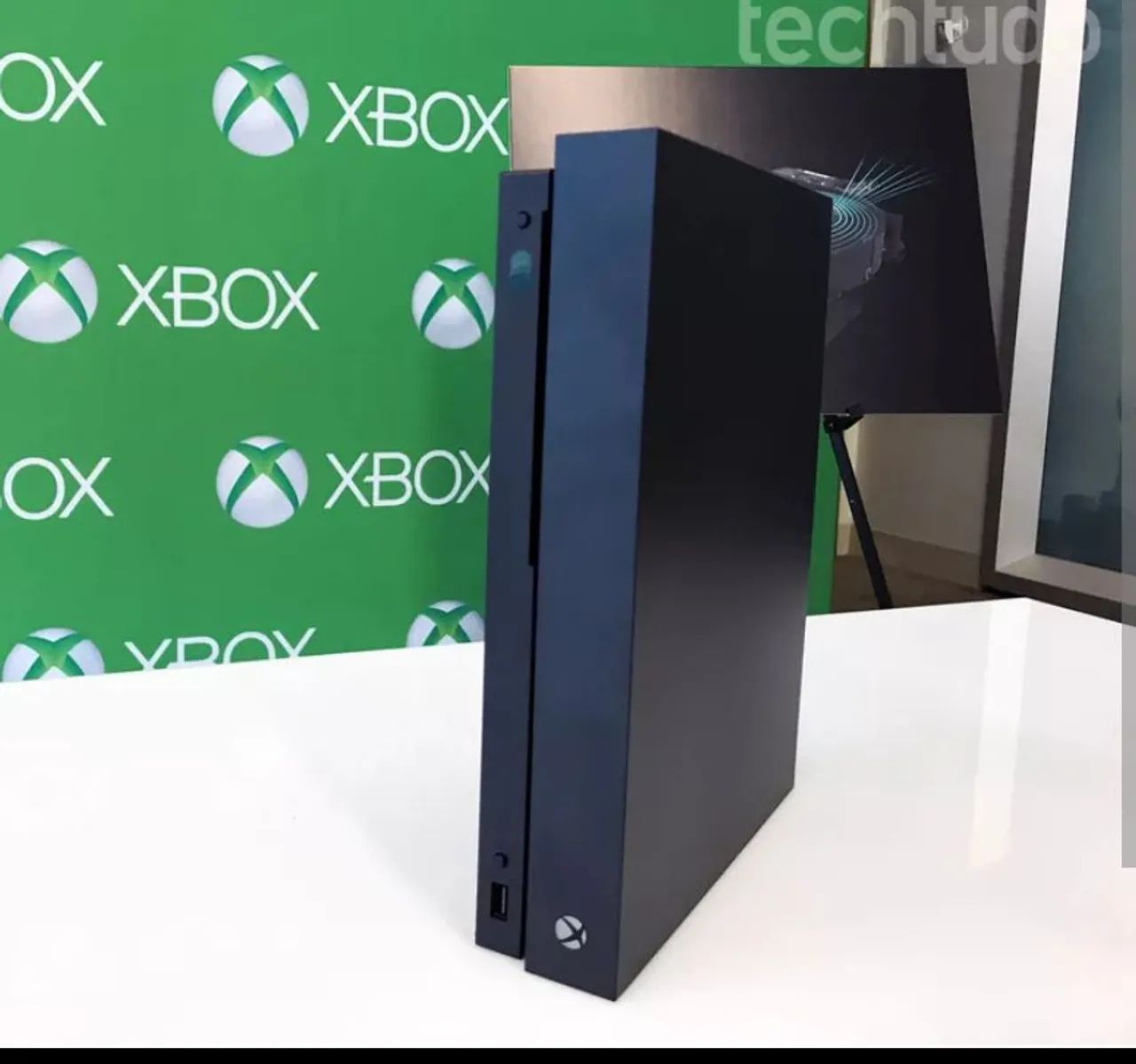 Xbox one x 1tera 
