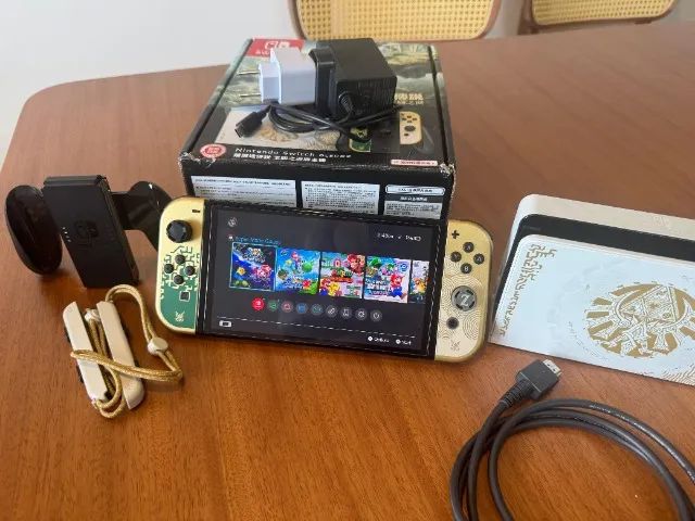 Nintendo Switch Edição especial Zelda - Consoles de Vídeo Game