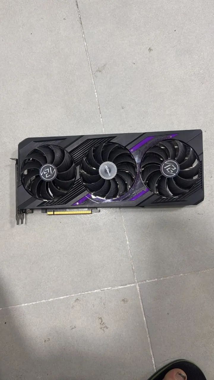 Placa com Problema defeito rx 7700xt 12gb phanton retirada de peças 