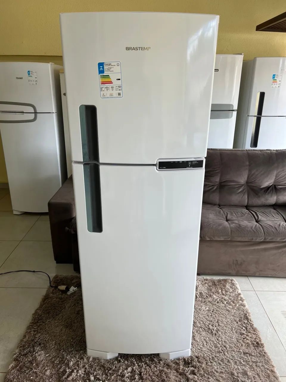 Geladeira Com Apenas 4 Meses de Uso Brastemp 375lts Frost Free Garantia de Loja Ainda  - Foto 2