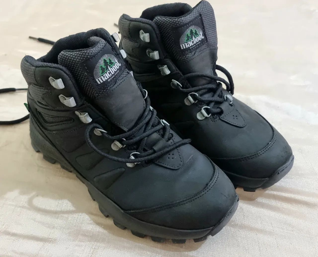 BOTA MACBOOT ORIGINAL - USADA SOMENTE 1 VEZ! NOVA - Foto 3
