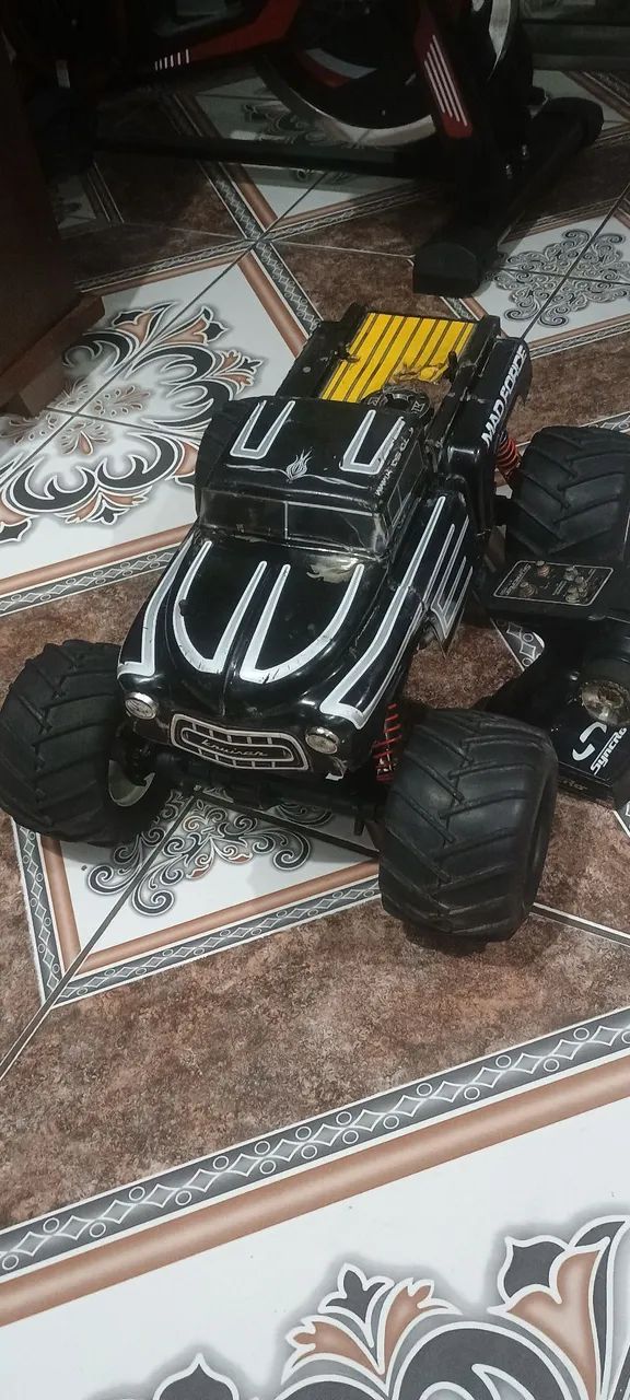 Automodelo Mad Force kyosho