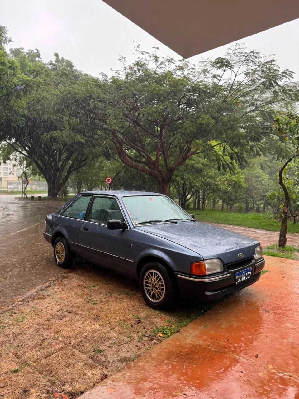 Ford Escort Ghia 1.8i / 1.8 / 1.6 (álcool) 1988