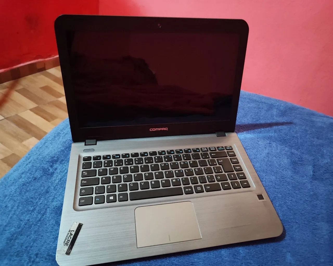 Notebook Compaq Presario CQ-17 500GB 4GB de Ram - Ideal para Estudos e Trabalho!