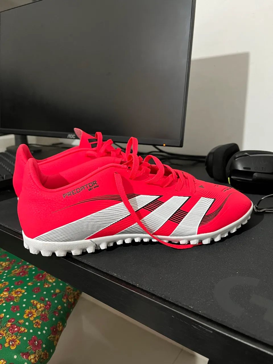 Chuteira adidas predator - Calçados Esportivos - Jardim Rosalina