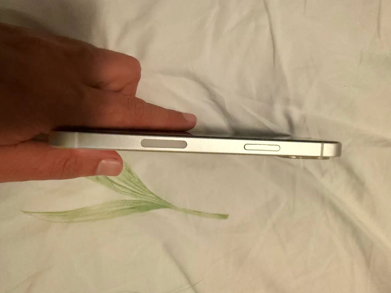 Apple iPhone 12 (128 GB) - Branco - Foto 2