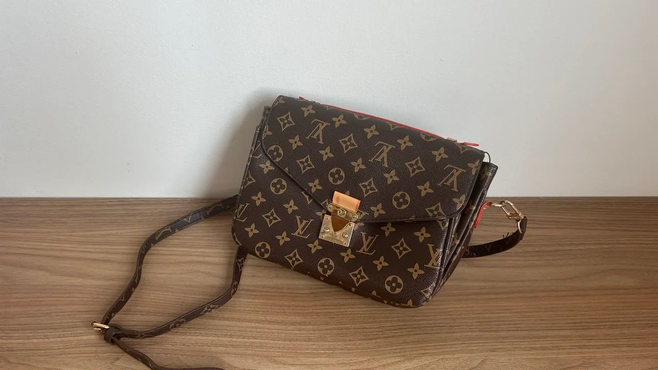Vendo bolsas - novas e usadas - Foto 2
