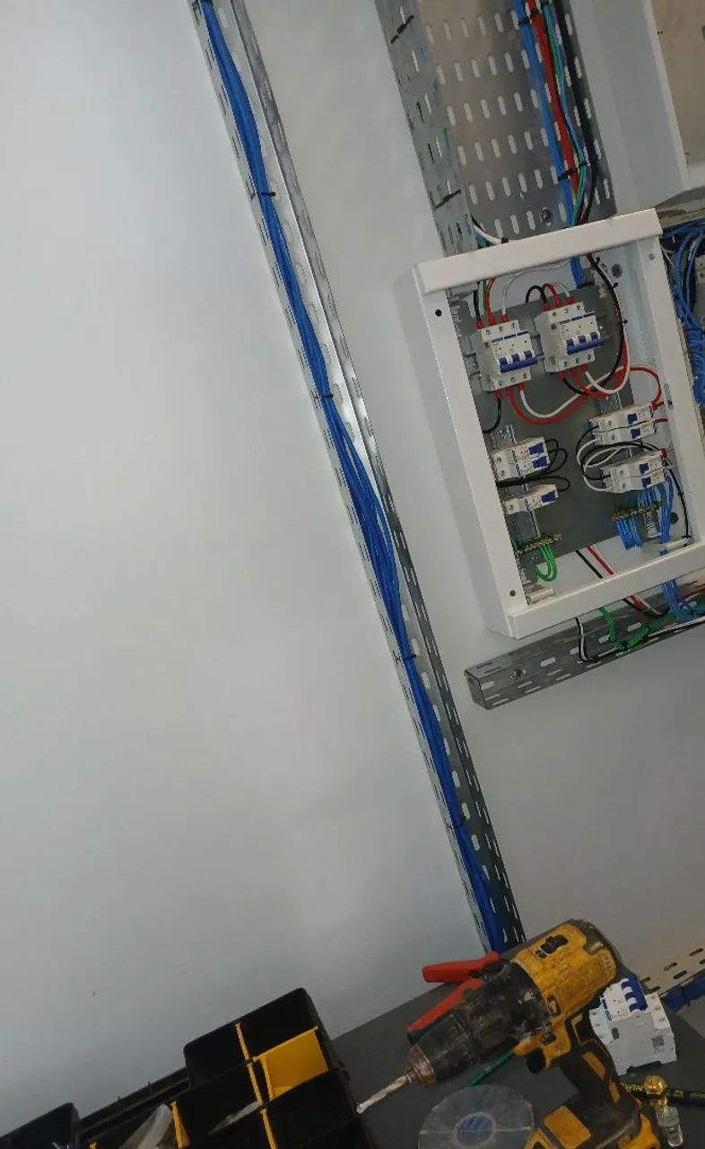 Eletricista  - Foto 2
