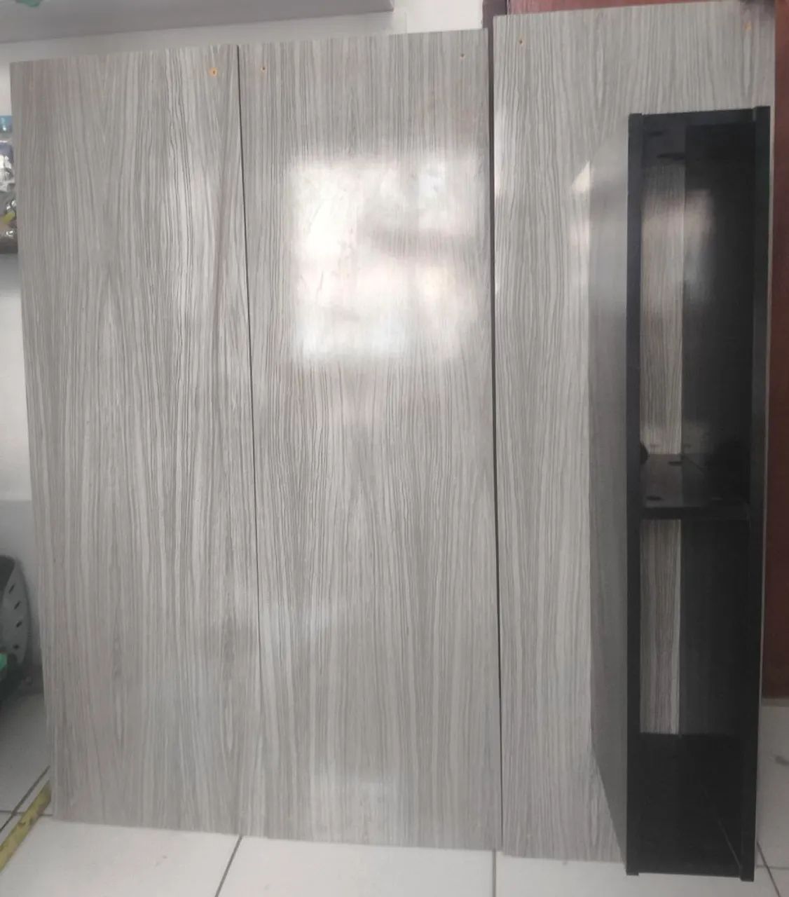 Rack com painel suspenso 