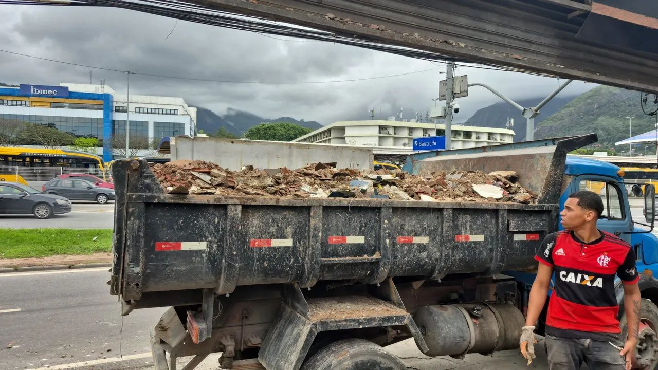 Retirada de entulho com caminhão a partir de 600,00 