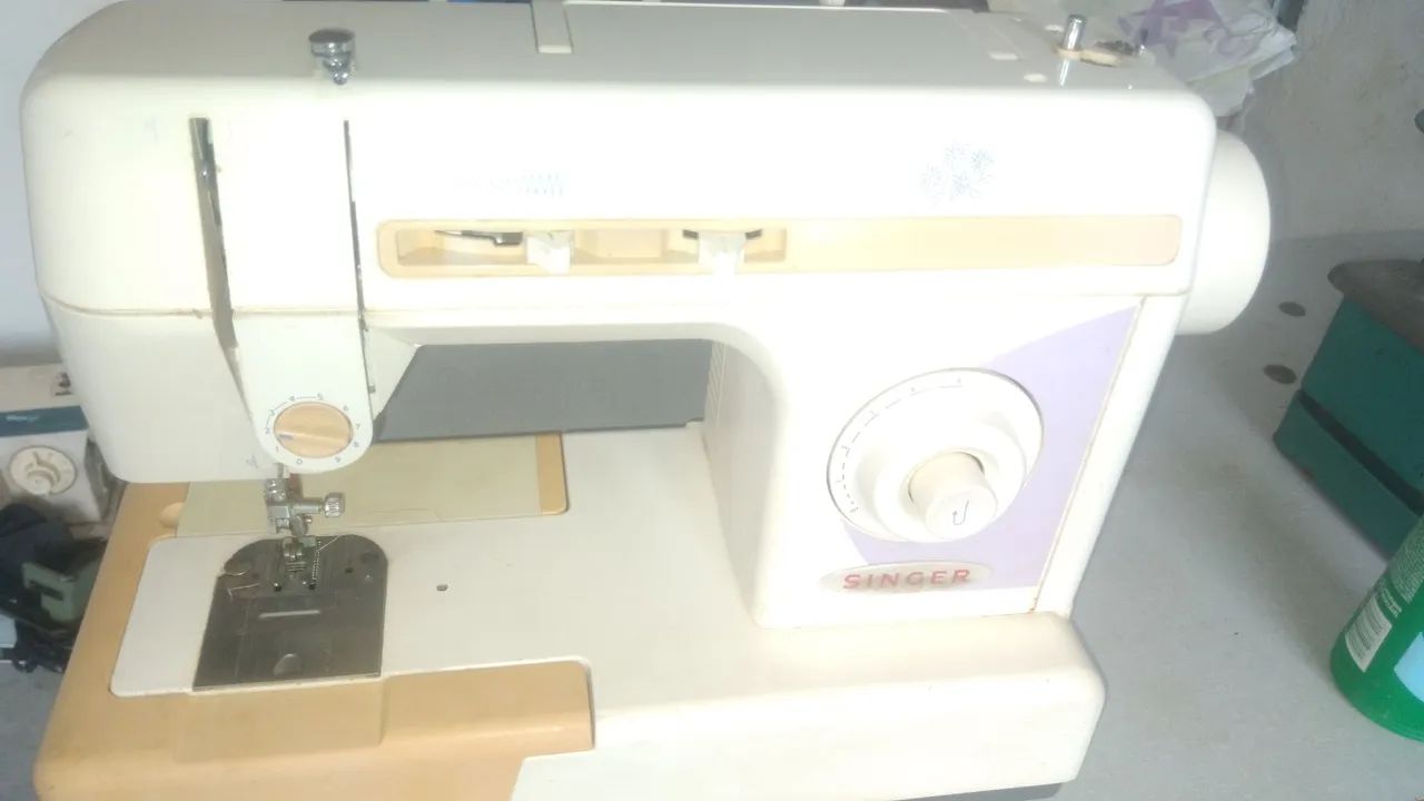 Máquina de costura singer  - Foto 2