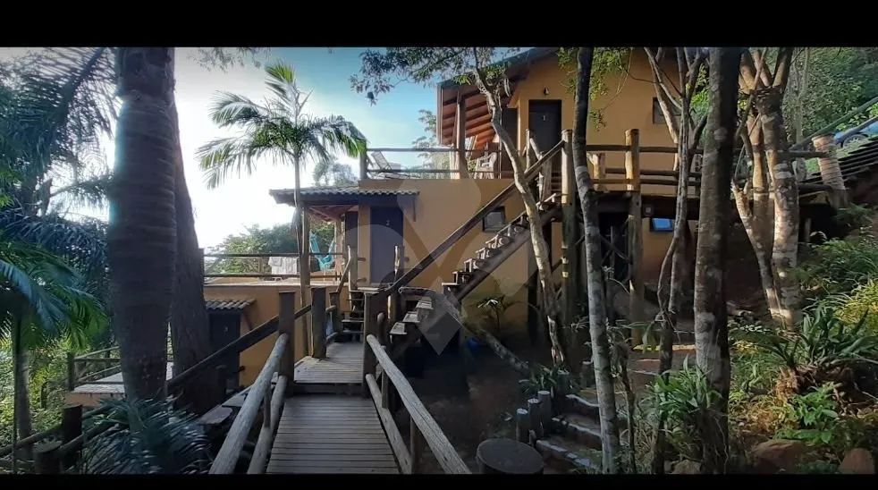Pousada à venda e para arrendamento 352 m² na Praia da Ferrugem - Garopaba/SC