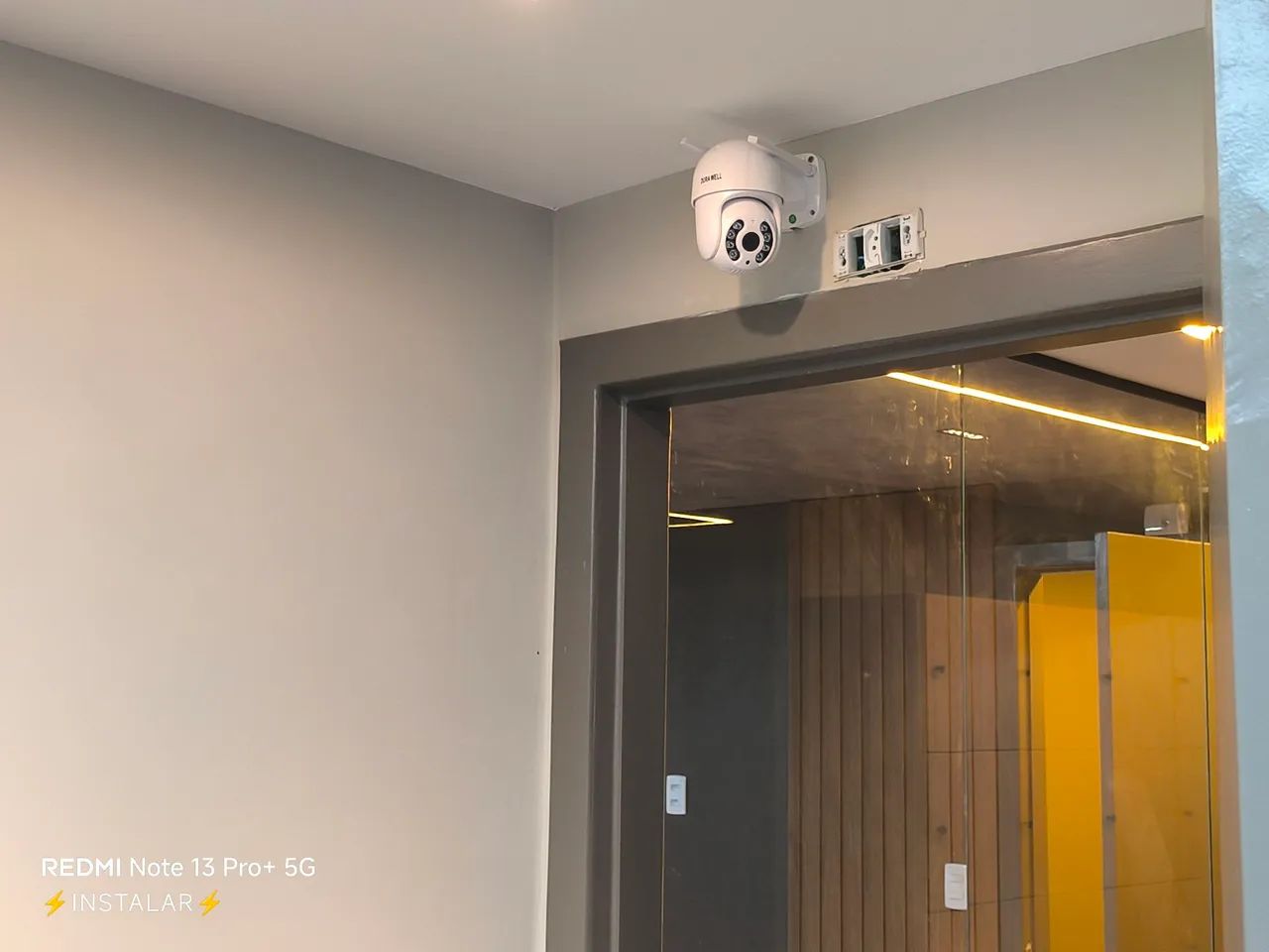 CERCA ELÉTRICA MOTOR DE PORTÃO CÂMERAS MANUTENÇÃO  - Foto 3