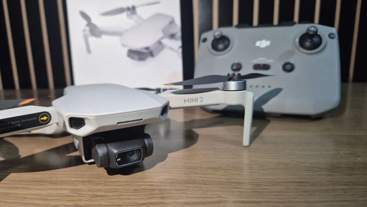 DJI Mini 2 + 2 Baterias + Samsung J7 + Case + Acessórios