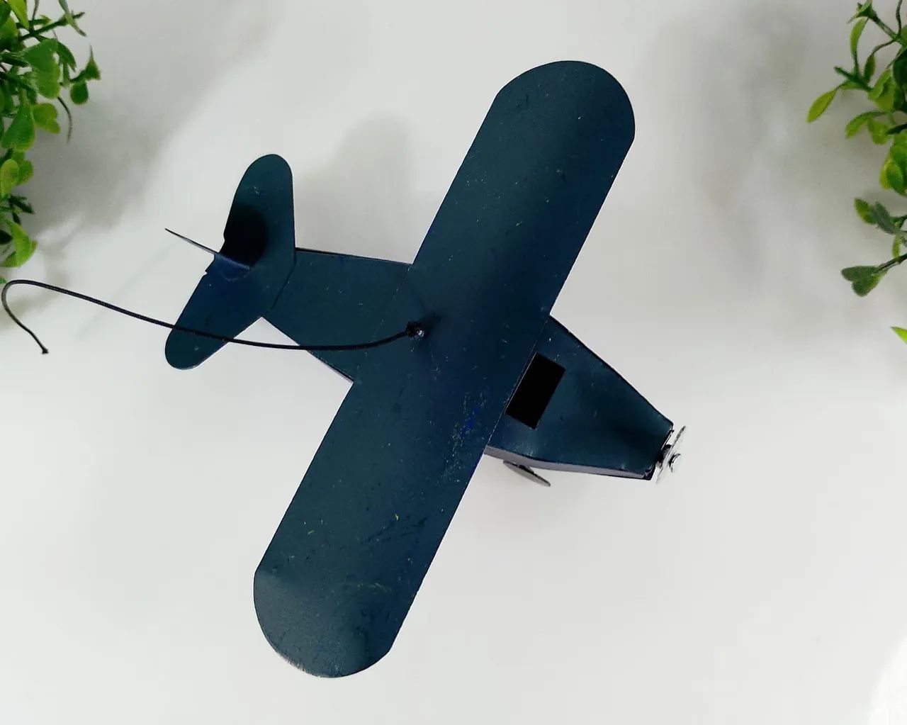 Miniatura Antiga de Avião em lata. - Foto 3