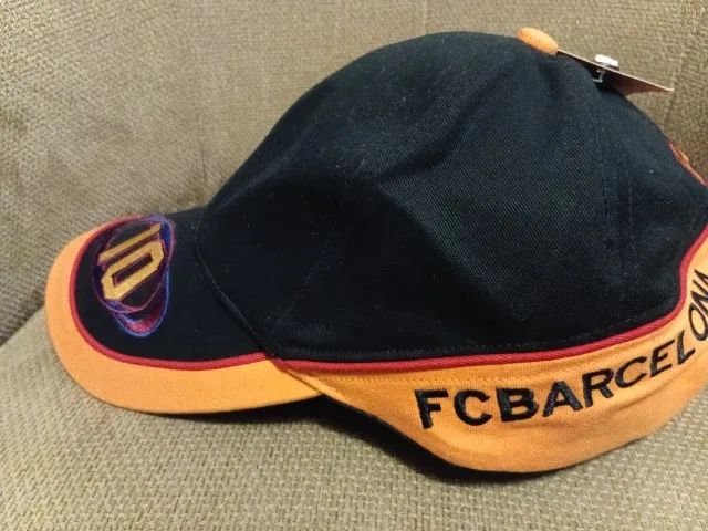 Boné oficial Barcelona, novo e sem uso. Ronaldinho Gaucho - Foto 4