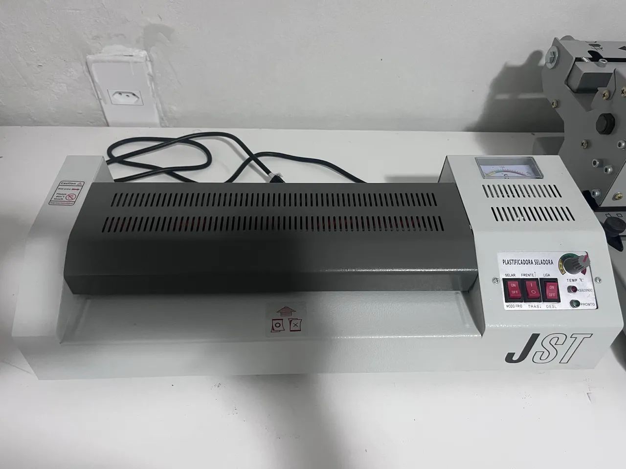 Plastificadora Laminadora Poliseladora A3 - NOVA e Sem Uso
