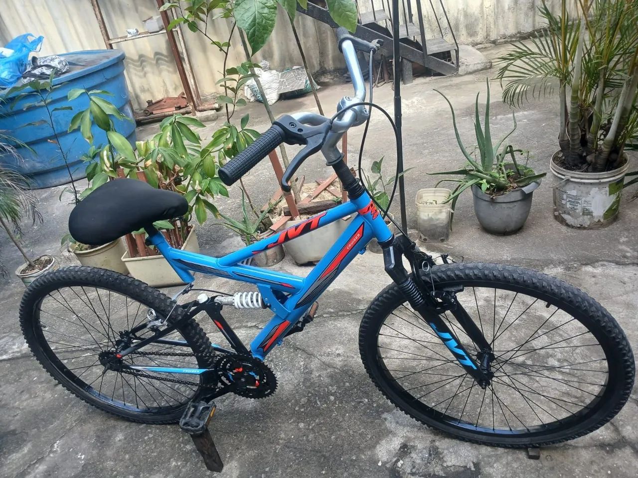 Bicicleta aro 26 com amortecedor sem marcha  - Foto 5