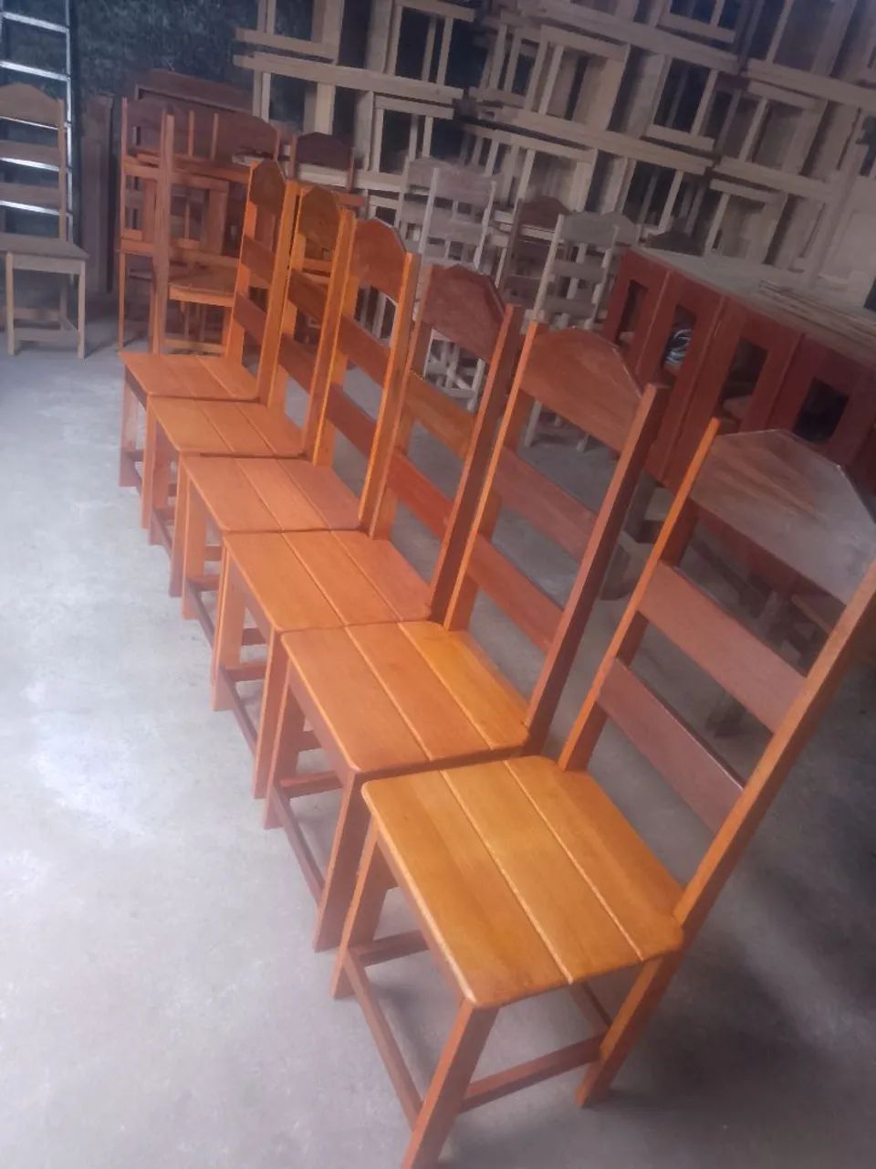Venda de mesa e cadeiras