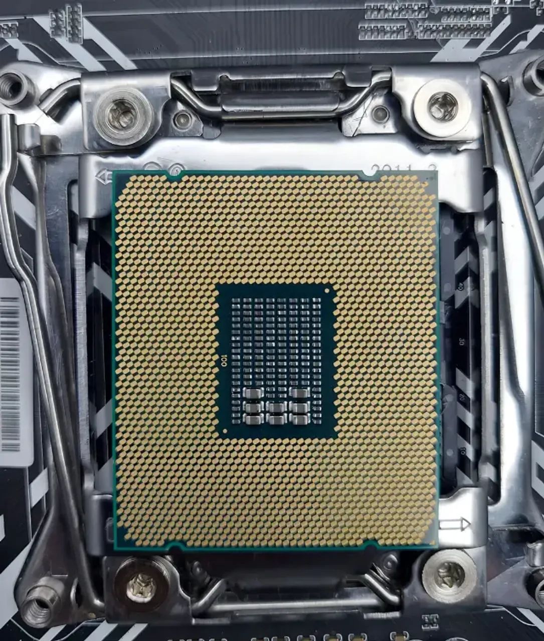 Xeon E5-2630 V4 10 núcleos e 3.1GHz de frequência - Foto 4