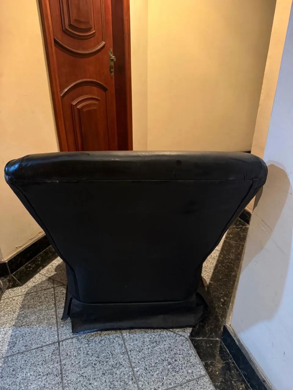 Cadeira do Papai Preta - Confortável e Conservada! - Foto 4