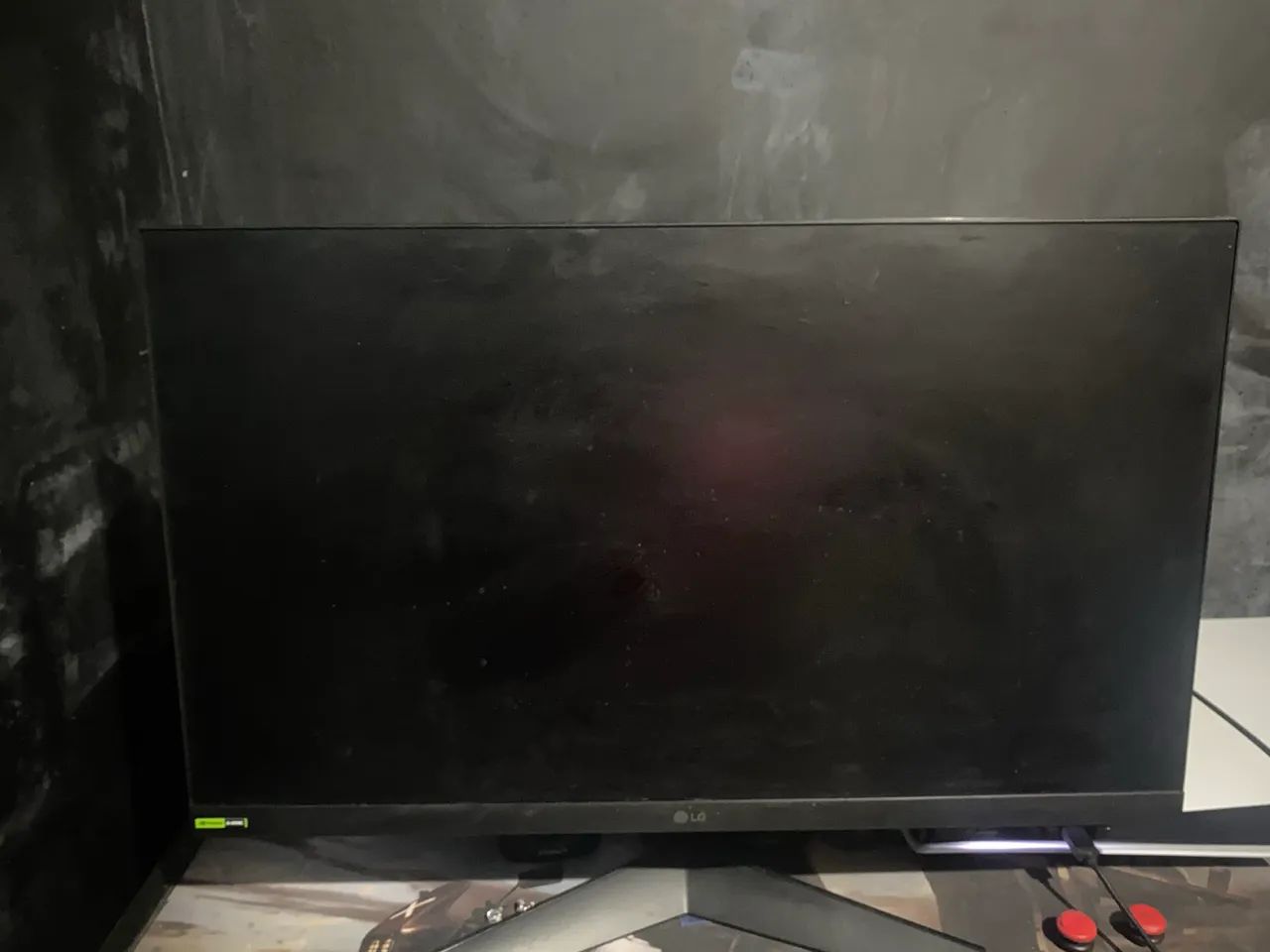 Monitor Gamer LG Ultragear 24 - Foto 3