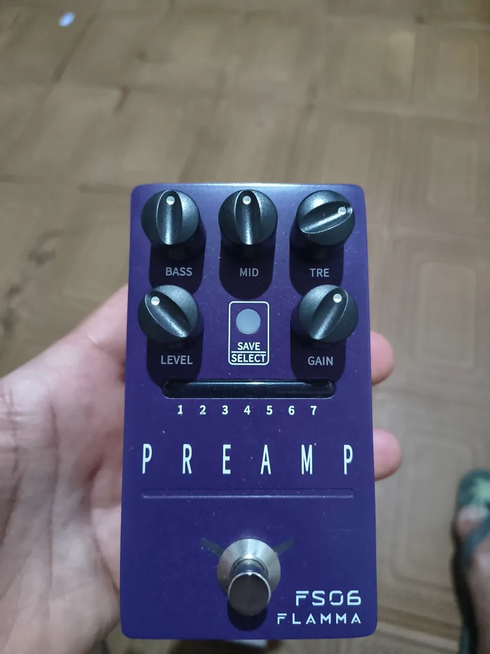 Pedal preamp com vários efeitos e overdriver pra um som forte e imcorpado muito pouco usad - Foto 3