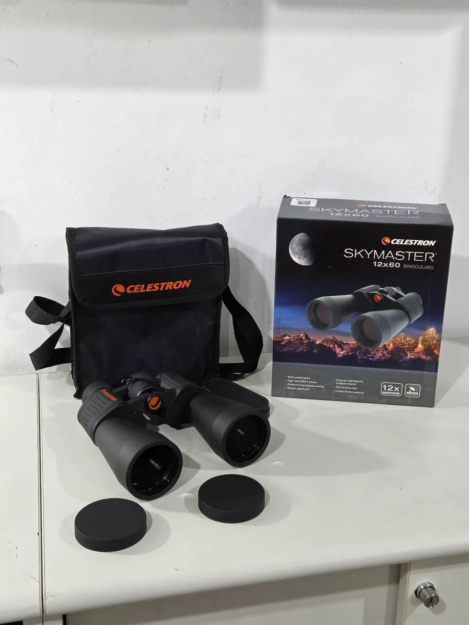 Binóculo Celestron SkyMaster 12 x 60