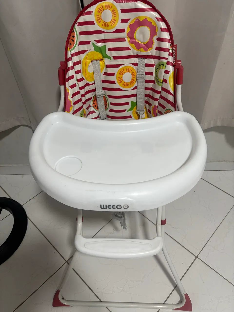 Cadeira alta de alimentação para bebê 