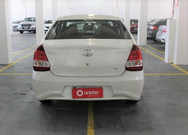 Toyota Etios - Foto 4