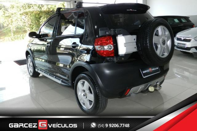 Vw - Volkswagen Crossfox 1.6 Flex Manual Topo de Linha Airbag ABS Comandos no Volante - Foto 4