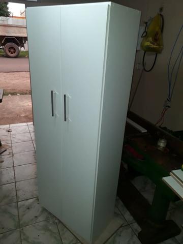 Armário em mdf fabrico sobre encomenda