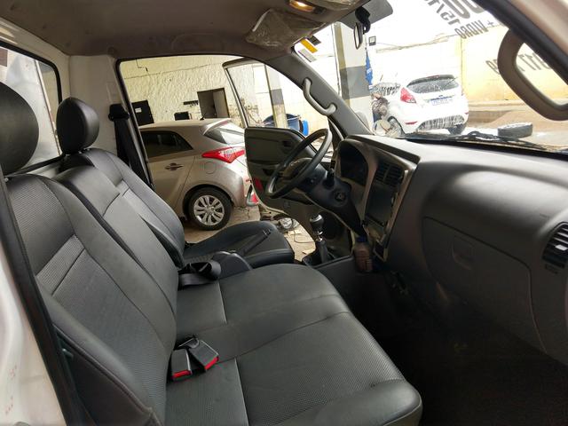 Kia Bongo baú - Foto 6