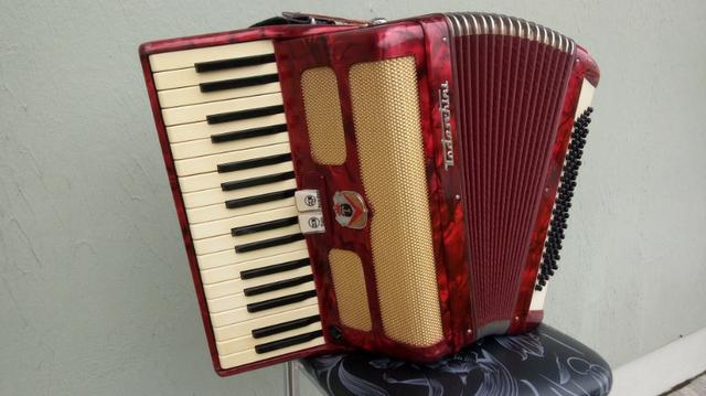 Acordeon/Gaita/Sanfona Todeschini 80 bx Selo verde