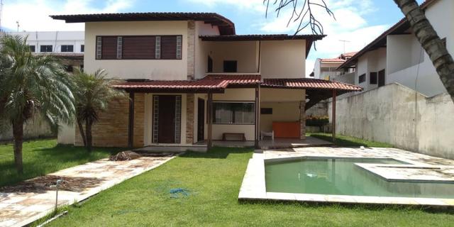 Casa alugar no Calhau com 4 suítes