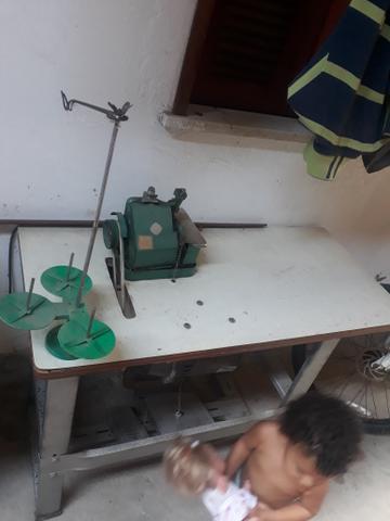 Vendo duas maquinas alverlok por 500