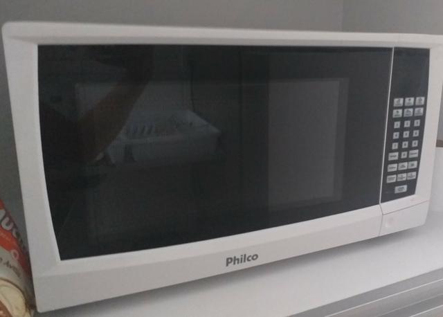 Microondas Philco Semi novo - Foto 2