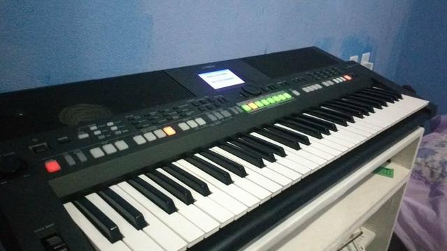 Teclado yamaha PSR S650 - Foto 3