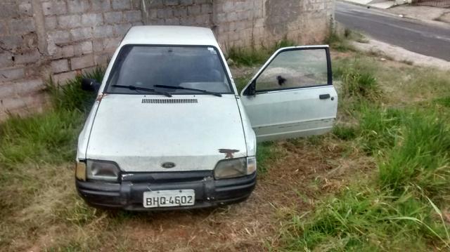 Escort 1.6 89 vendo ou troco motor zero - Foto 3