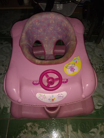 Carrinho de bebê Tutti usado brinde andador - Foto 6